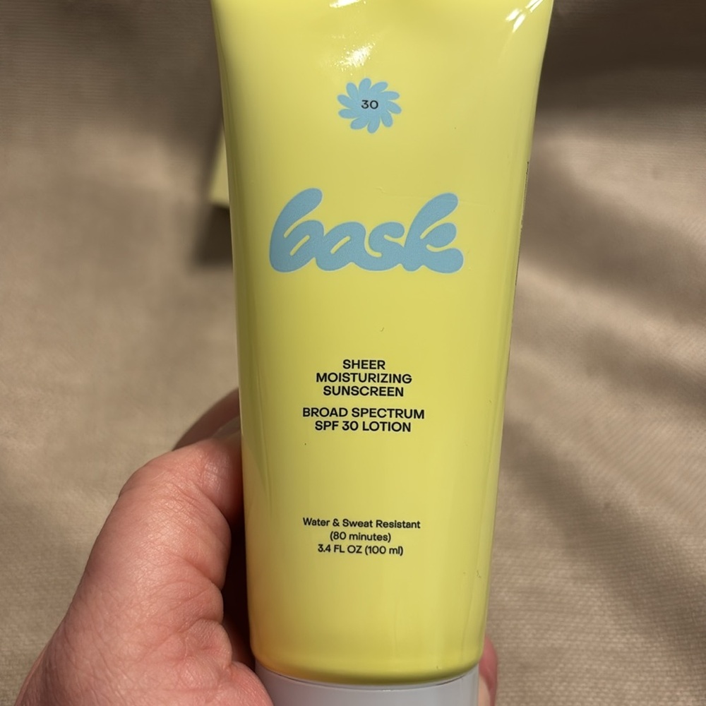 Bask Sheer Moisturizing Sunscreen - Picture 3 of 5